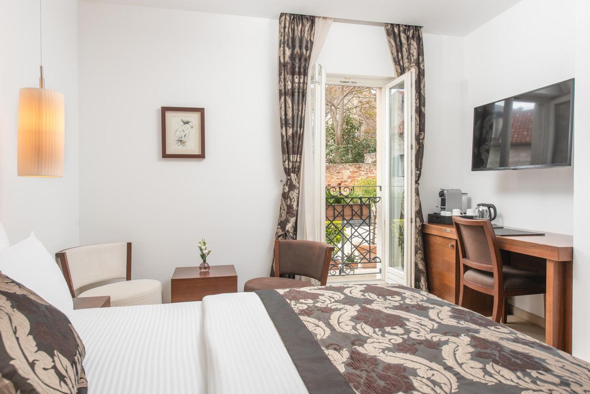 Hotel Marmont Heritage (adults Only) 4*